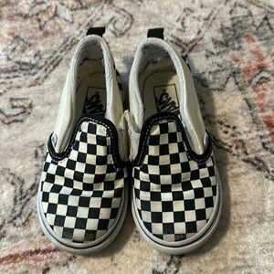 Toddler black and white checkered slip on Vans size 8